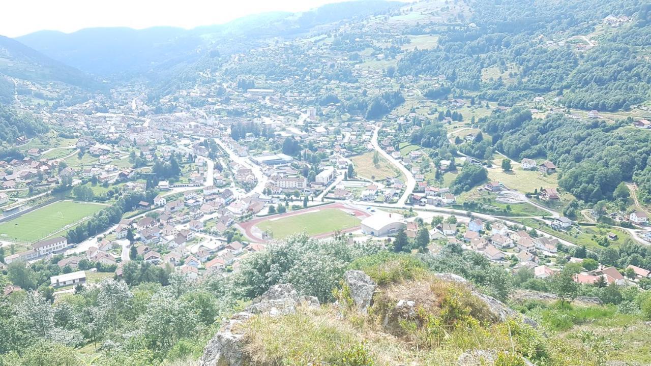 Maison Chaleureuse La Meybel لابْريسْ المظهر الخارجي الصورة